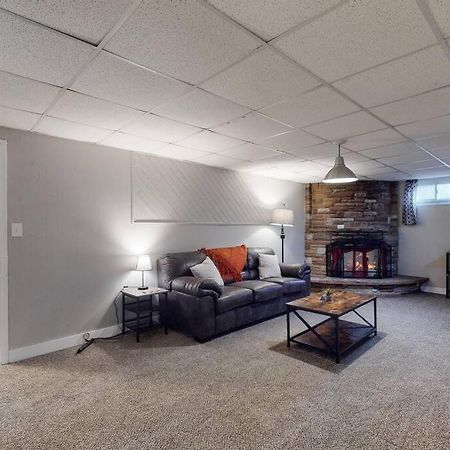 Large Remodeled Home With 5 Bedrooms 4 King Bed 센테니얼 외부 사진