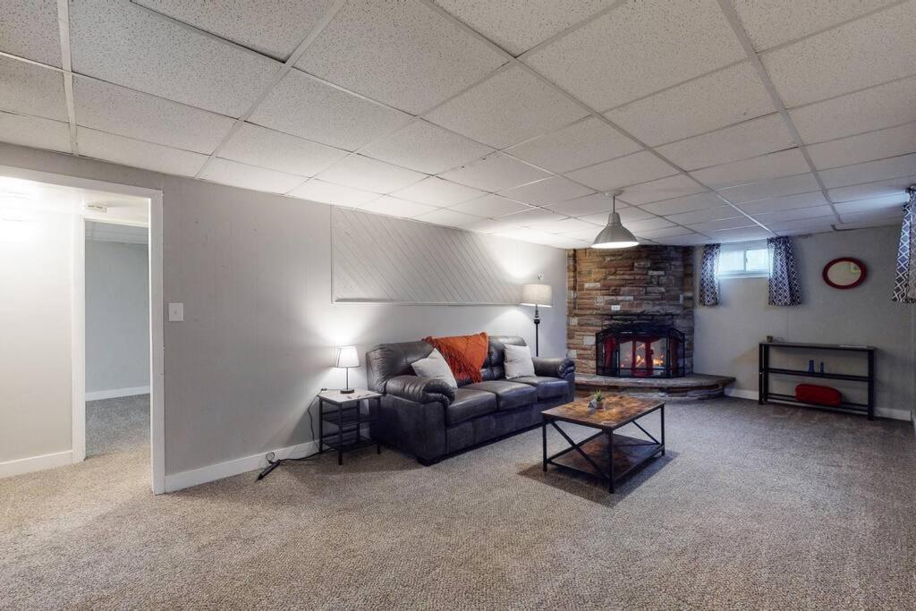 Large Remodeled Home With 5 Bedrooms 4 King Bed 센테니얼 외부 사진